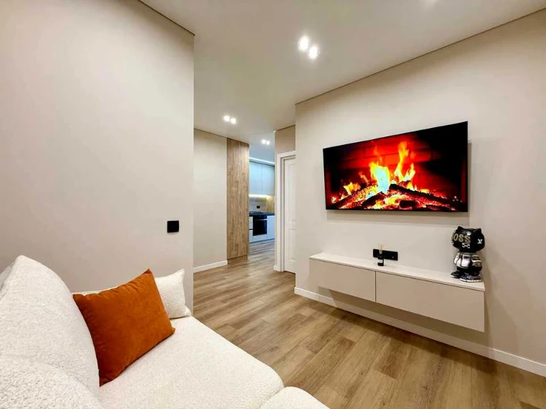 Apartment. Ivano-Frankivsk, Juliana Pelechha st.