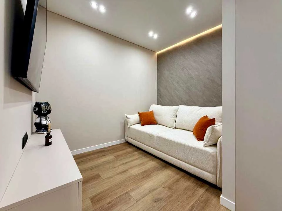 Apartment. Ivano-Frankivsk, Juliana Pelechha st.