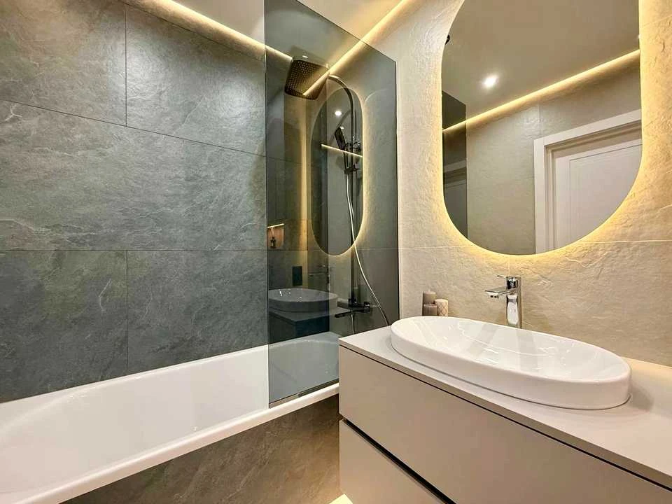 Apartment. Ivano-Frankivsk, Juliana Pelechha st.