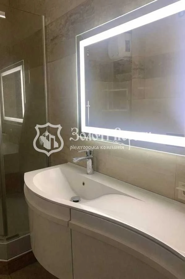 Sale of 1-room apartment 40 m², Svetlaya Street, 3d