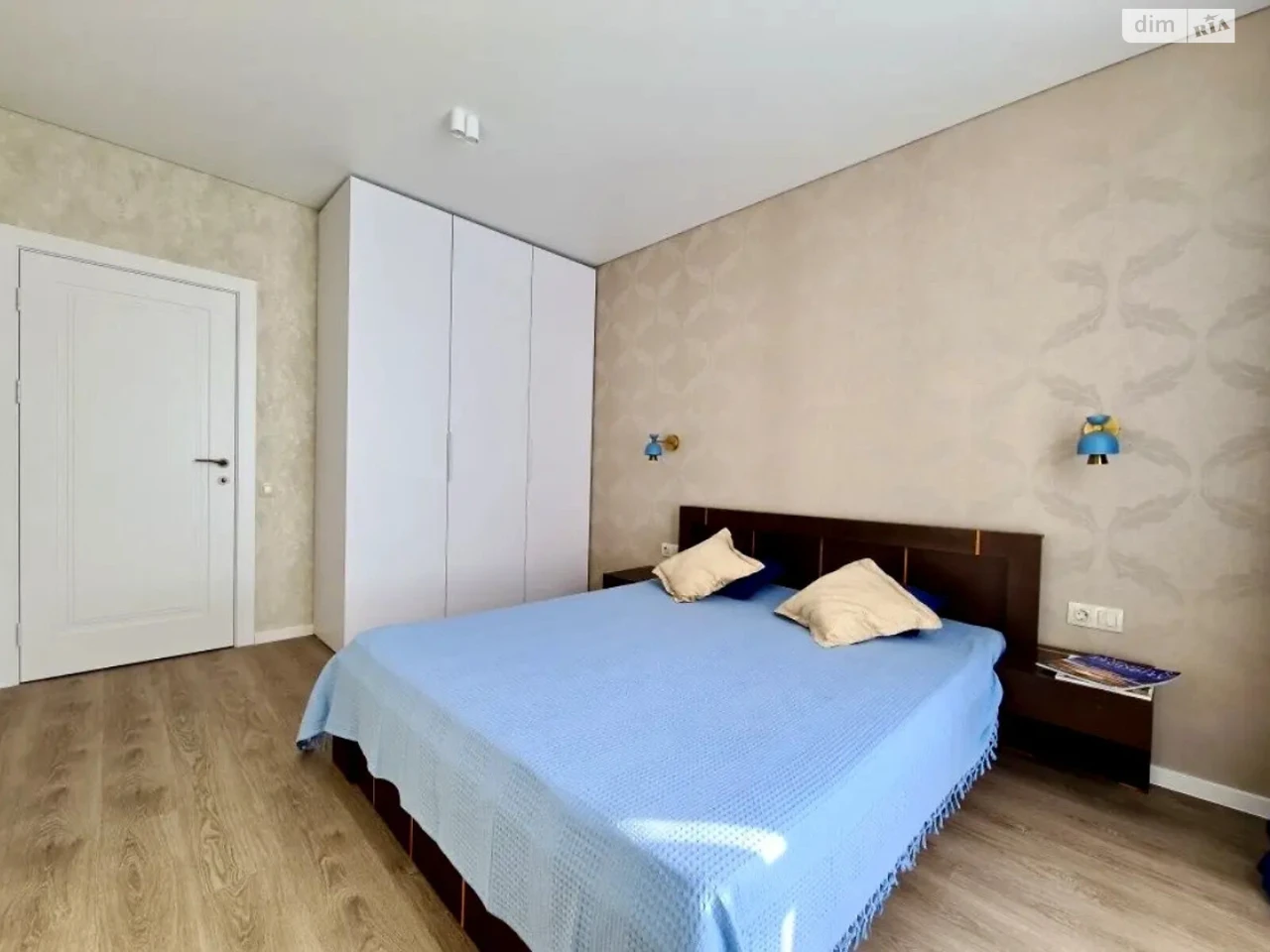 Long-Term Rental Apartment Podilsky
