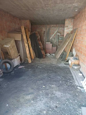 For Sale: Two-Story Garage, Cooperative No. 18, South Ring
