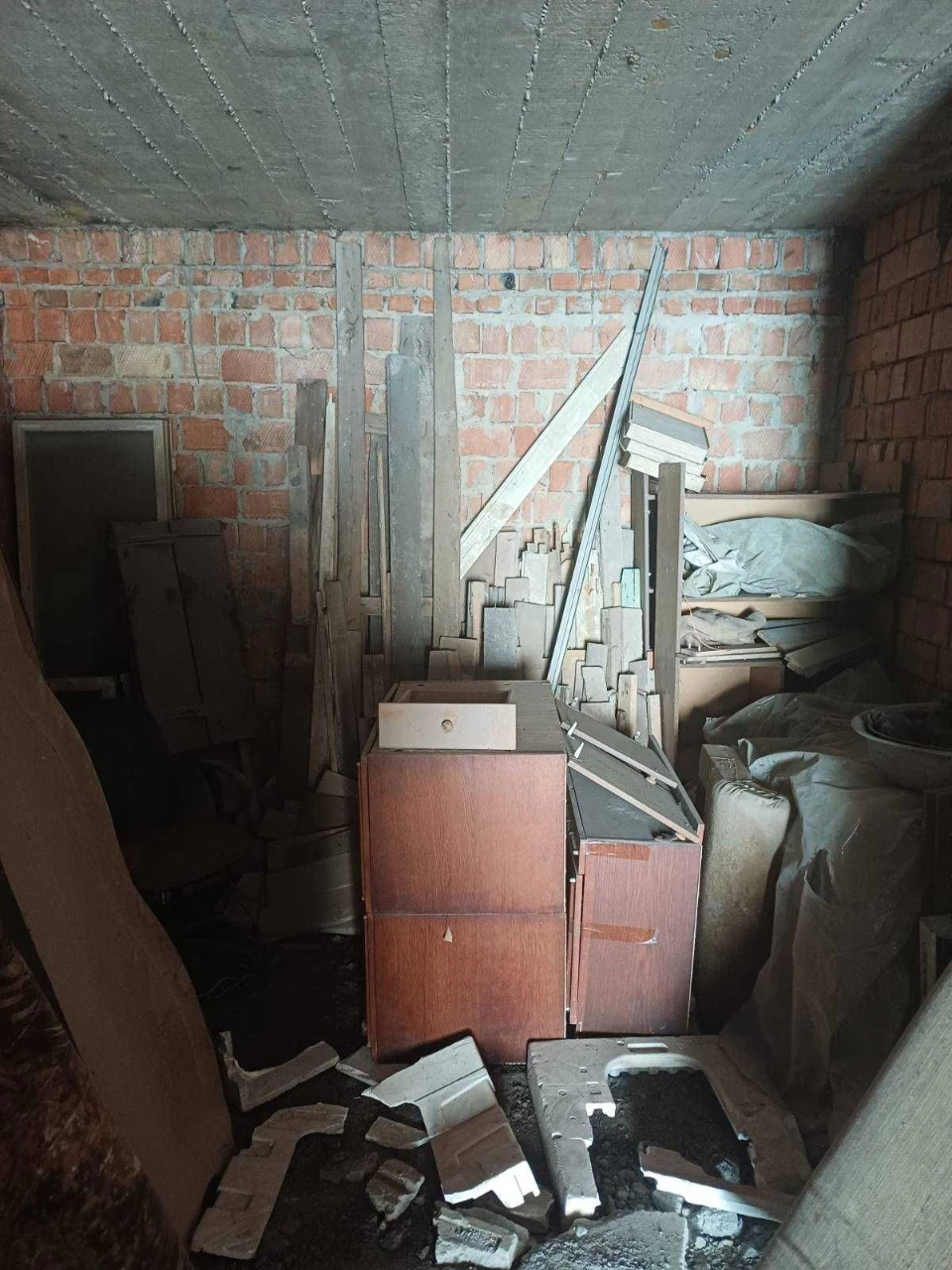 For Sale: Two-Story Garage, Cooperative No. 18, South Ring