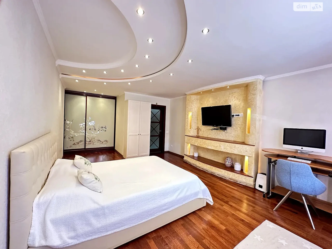 Long-Term Rental Apartment, Pociaky