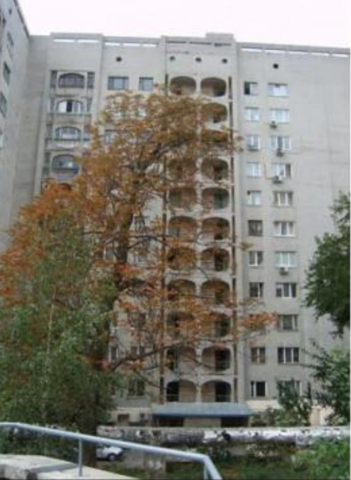 Продається 1-кімнатна квартира в центрі Золотоустівська, 48/5. 40 м². 49000