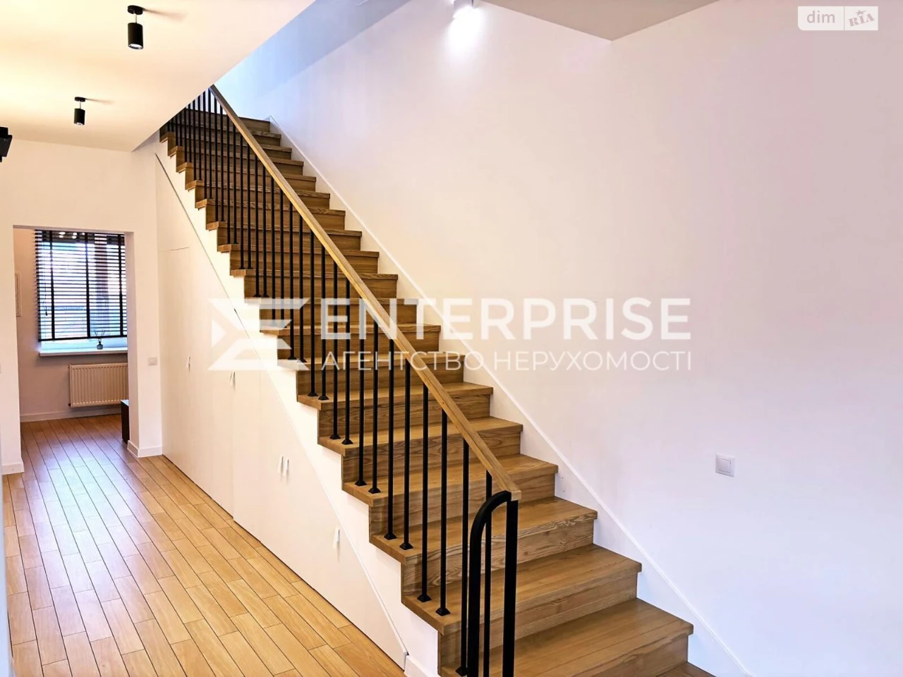 Sale: House in Lower Gardens