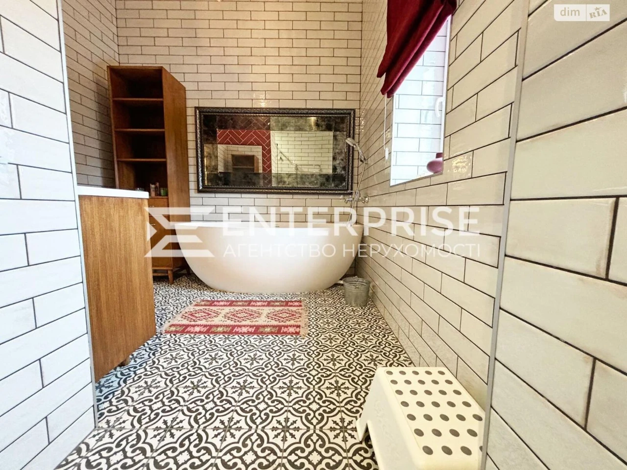 Sale: House in Lower Gardens