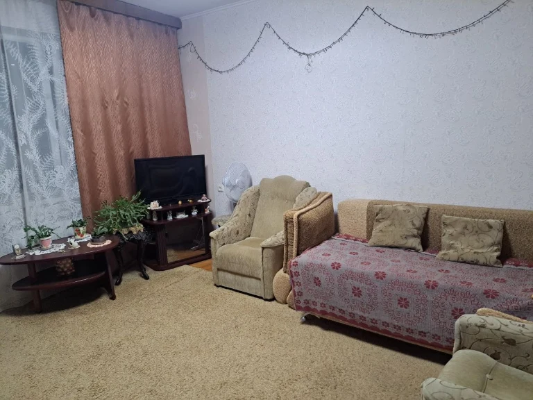 For Sale: 3-Bedroom Apartment - No Agents