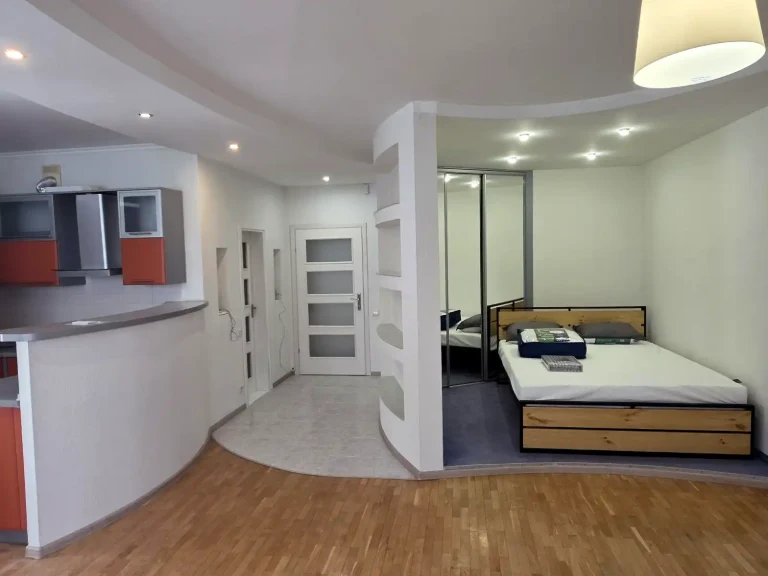 Сдается 1-комнатная квартира, 48 м² на 11-18 этаже