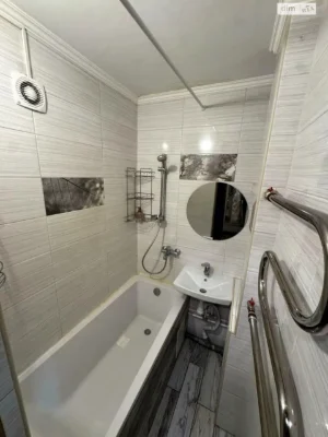 Long-Term Rental Apartment, Perhotravnevyi Massiv