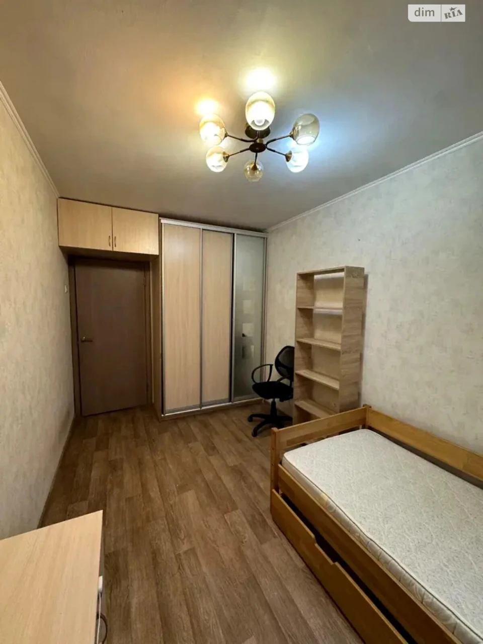 Long-Term Rental Apartment, Perhotravnevyi Massiv