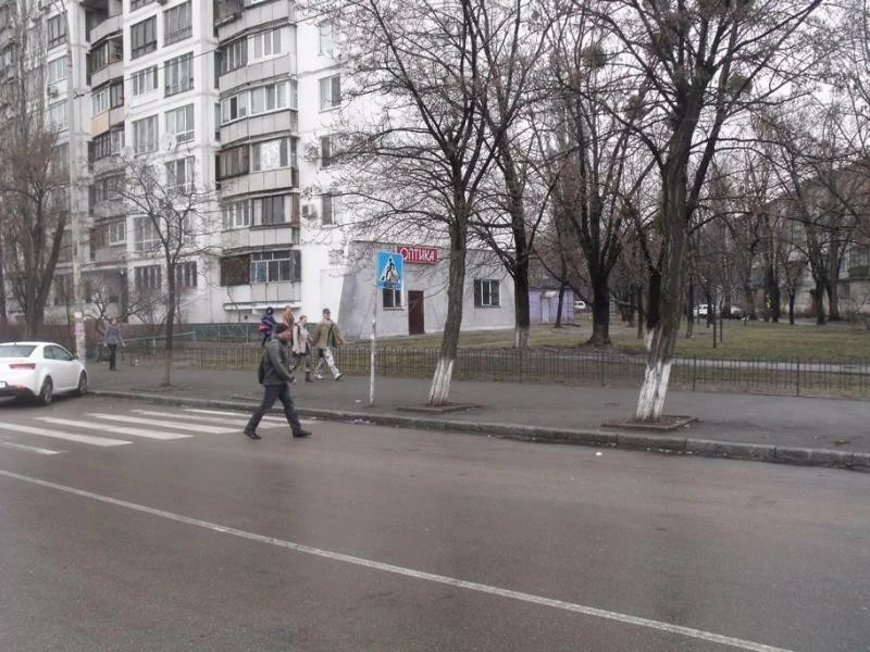 Оренда 1-кімнатної квартири 32 м², Братиславська вул., 12