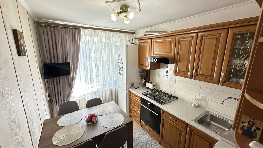 Sale of a 3-room apartment on Masarika Street