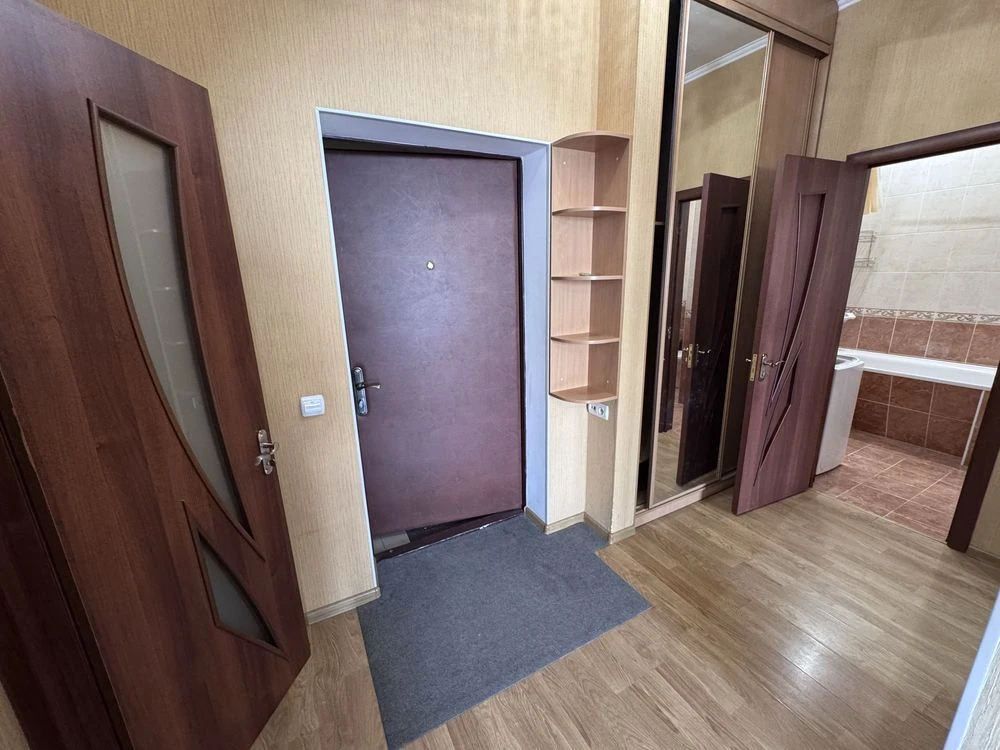 One-Bedroom Apartment on Naukova Street