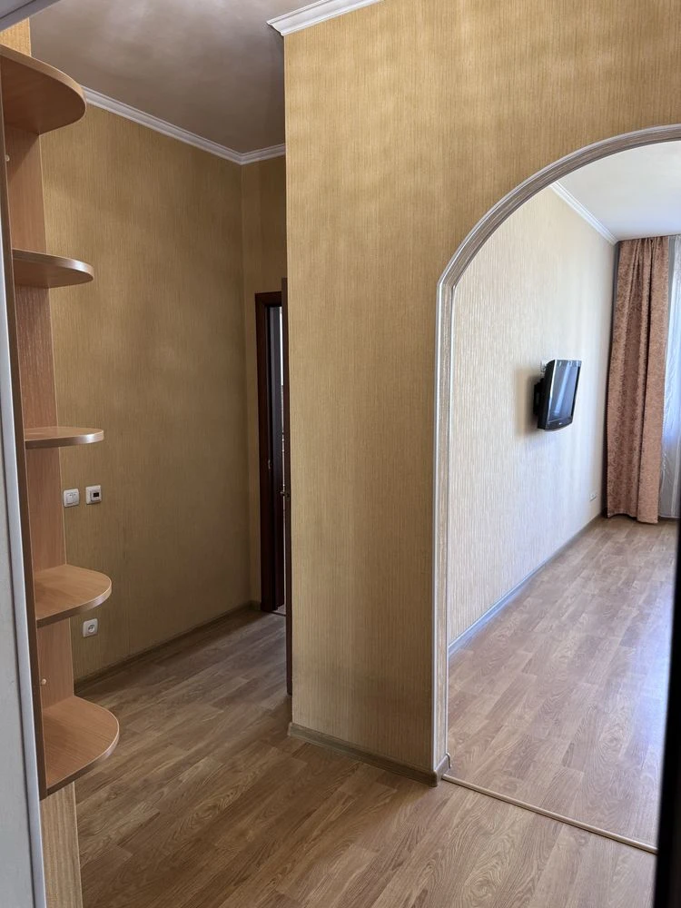 One-Bedroom Apartment on Naukova Street