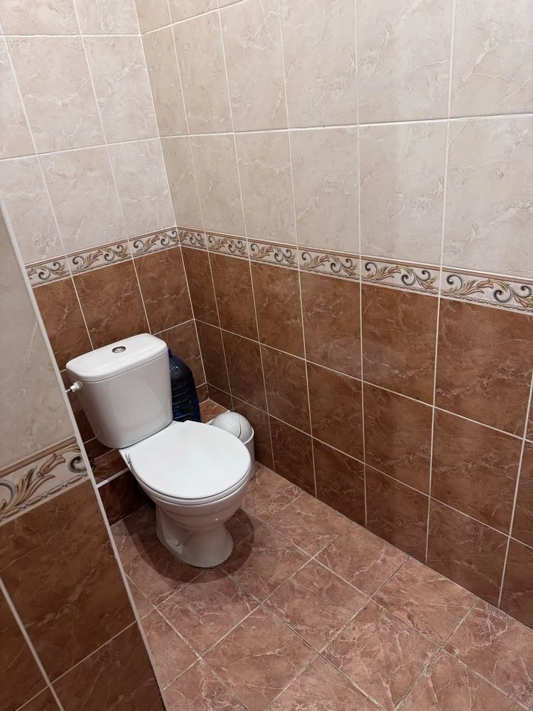 One-Bedroom Apartment on Naukova Street