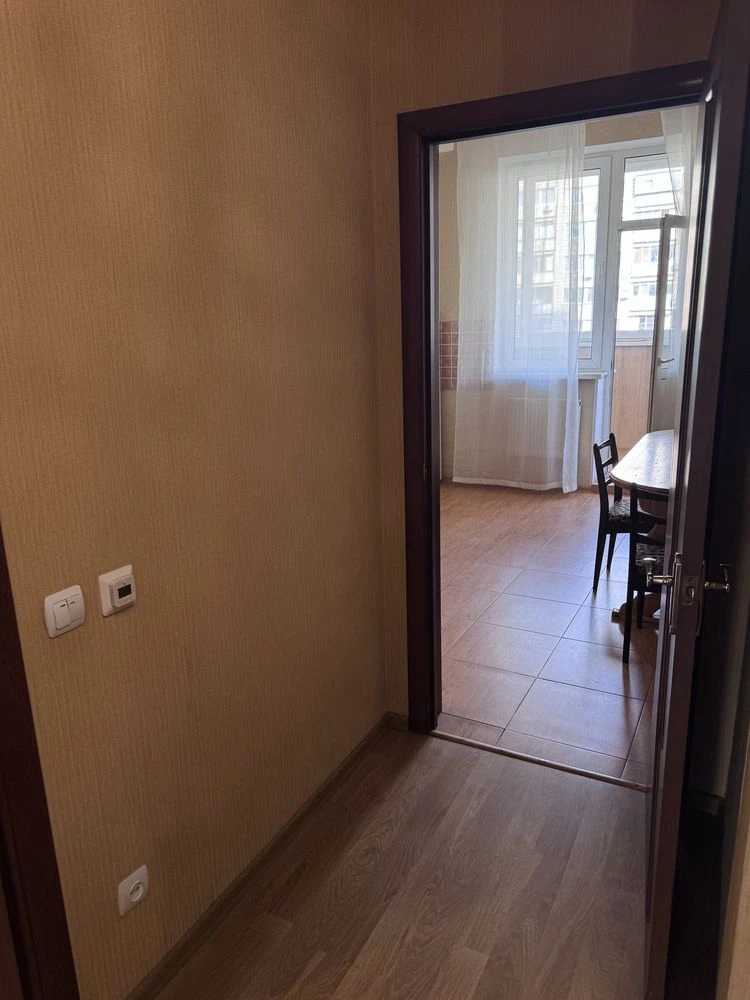 One-Bedroom Apartment on Naukova Street