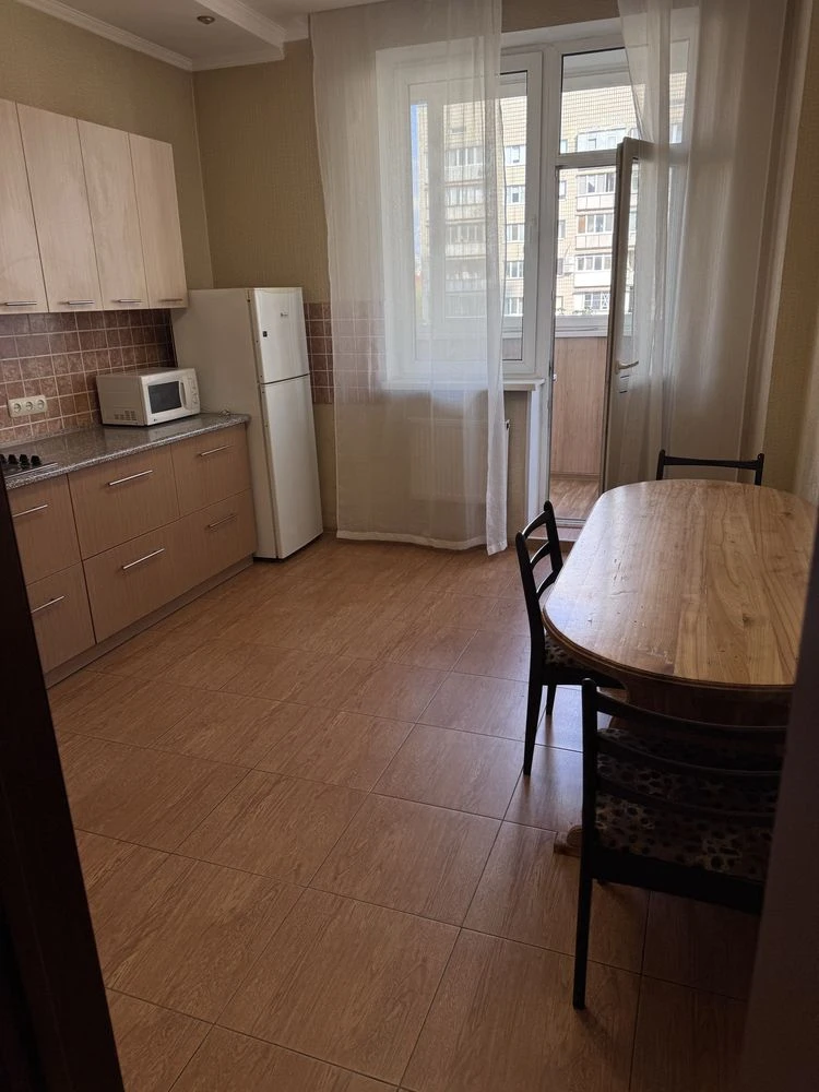 One-Bedroom Apartment on Naukova Street