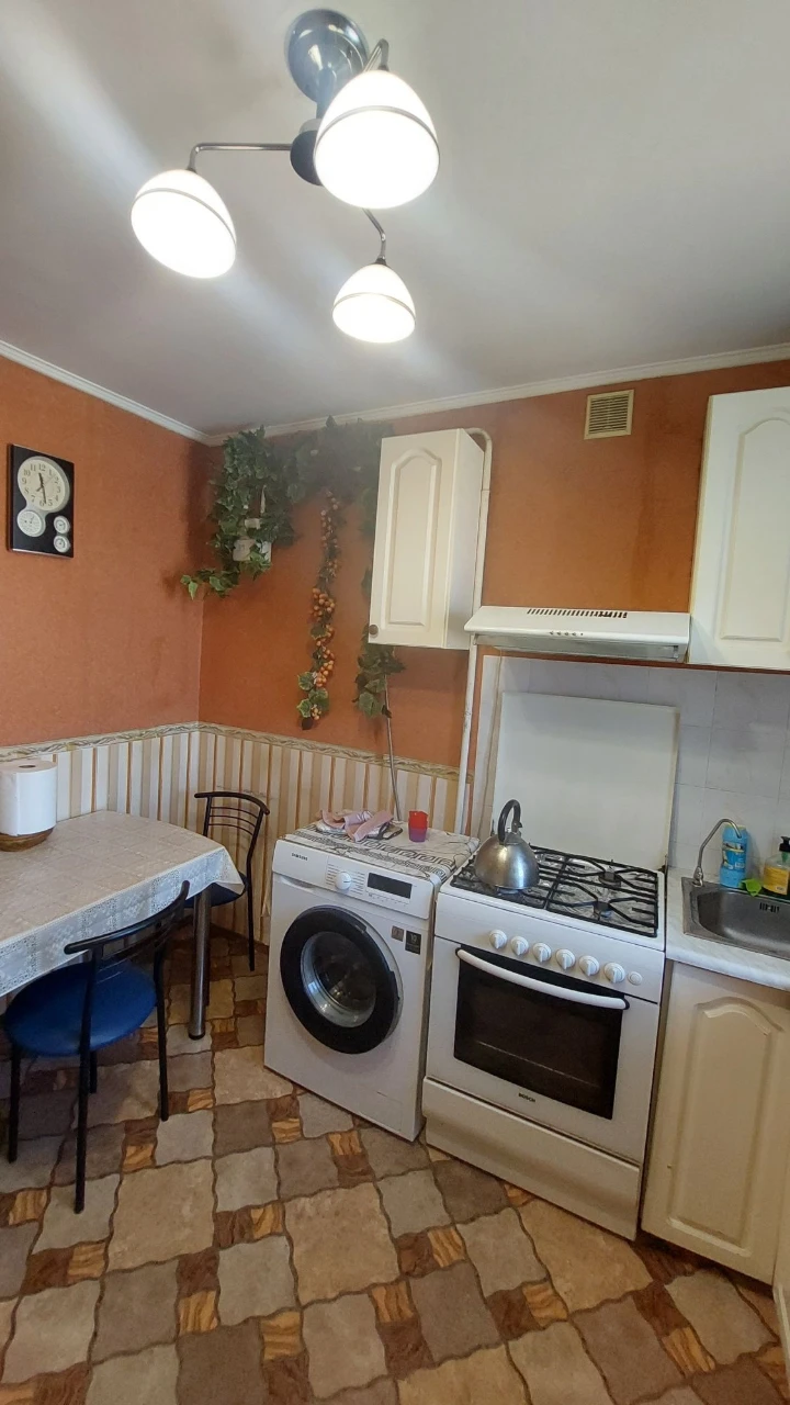 Продажа  2 квартиры  на Вильямса  / Таирова  , 49 м , газ ,