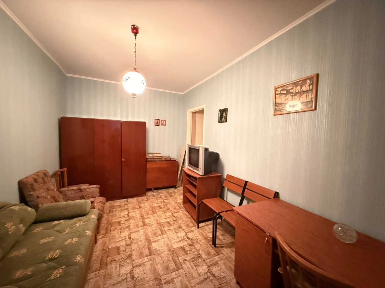 Selling 2-room apartment. Cosmonauts. ATP