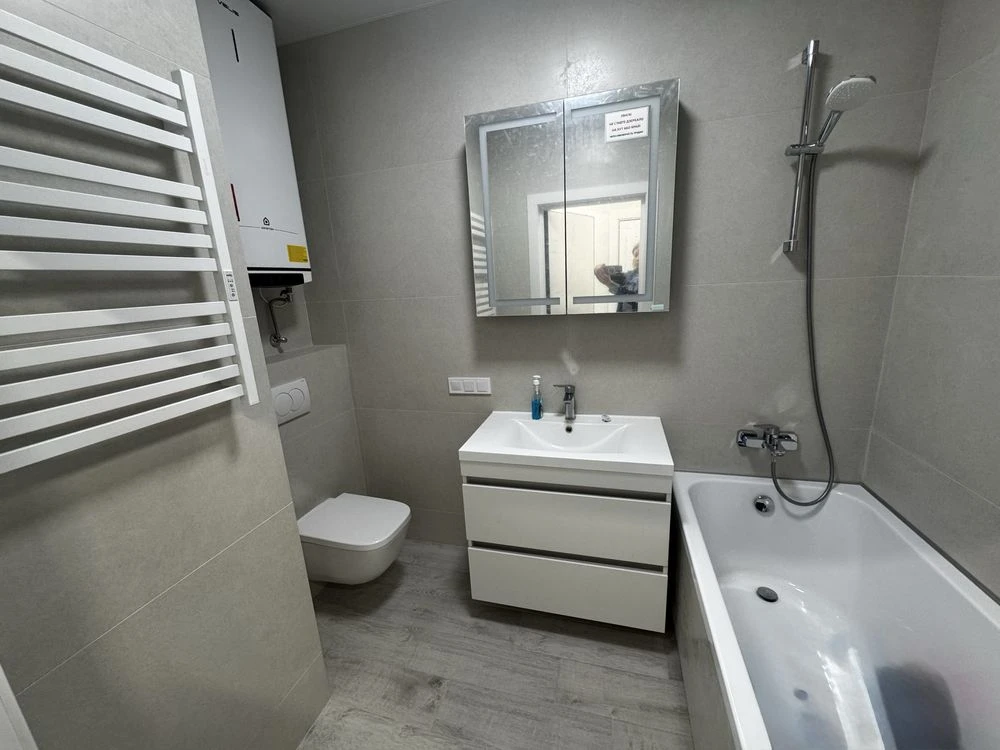 Luxury 2-bedroom apartment in residential complex "A+ Я" with high-quality renovation and