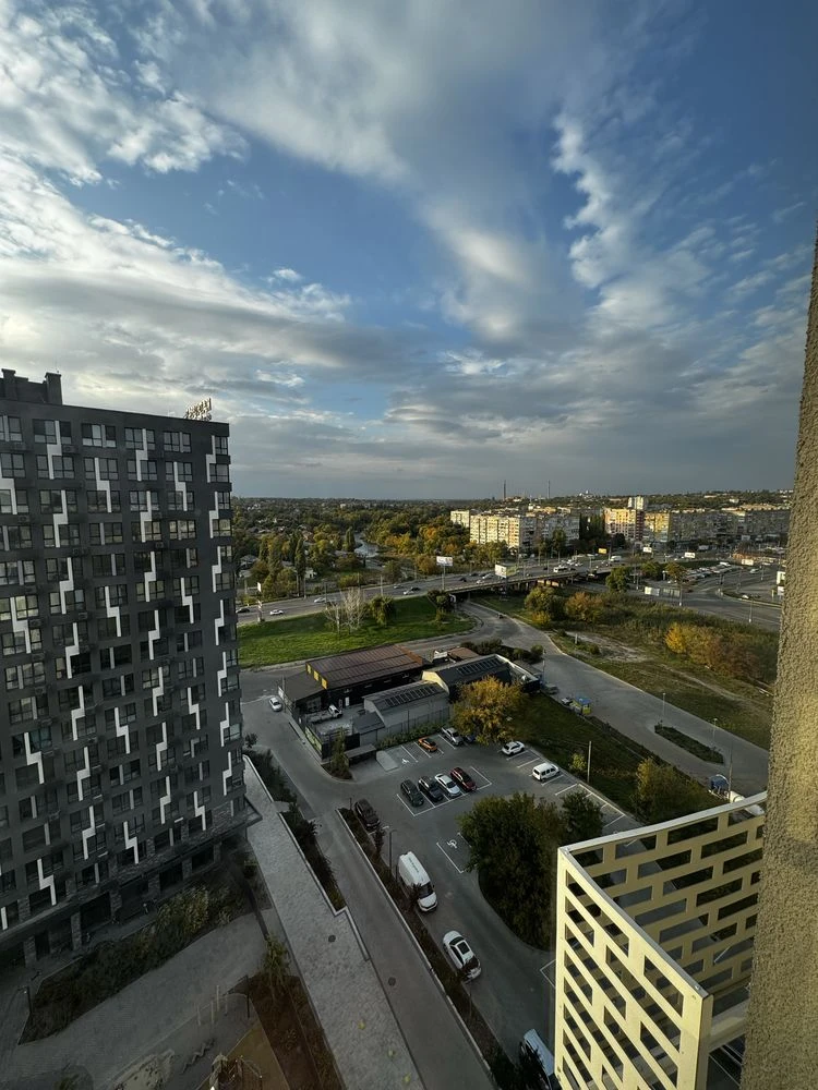 Luxury 2-bedroom apartment in residential complex "A+ Я" with high-quality renovation and