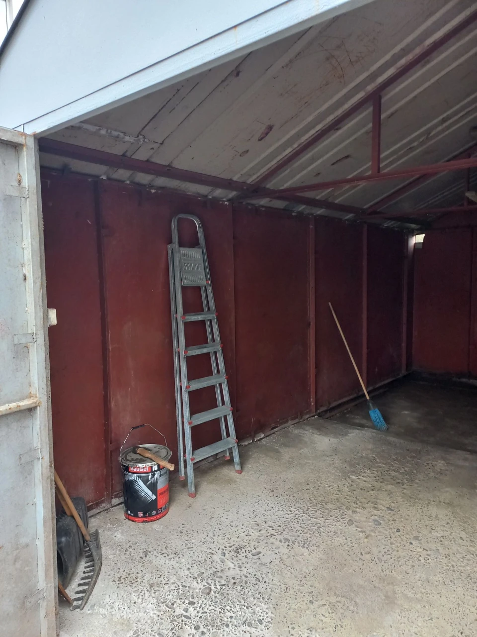 For Sale: Garage without space.
