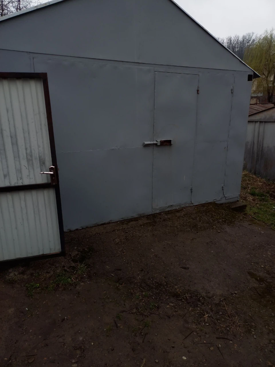 For Sale: Garage without space.