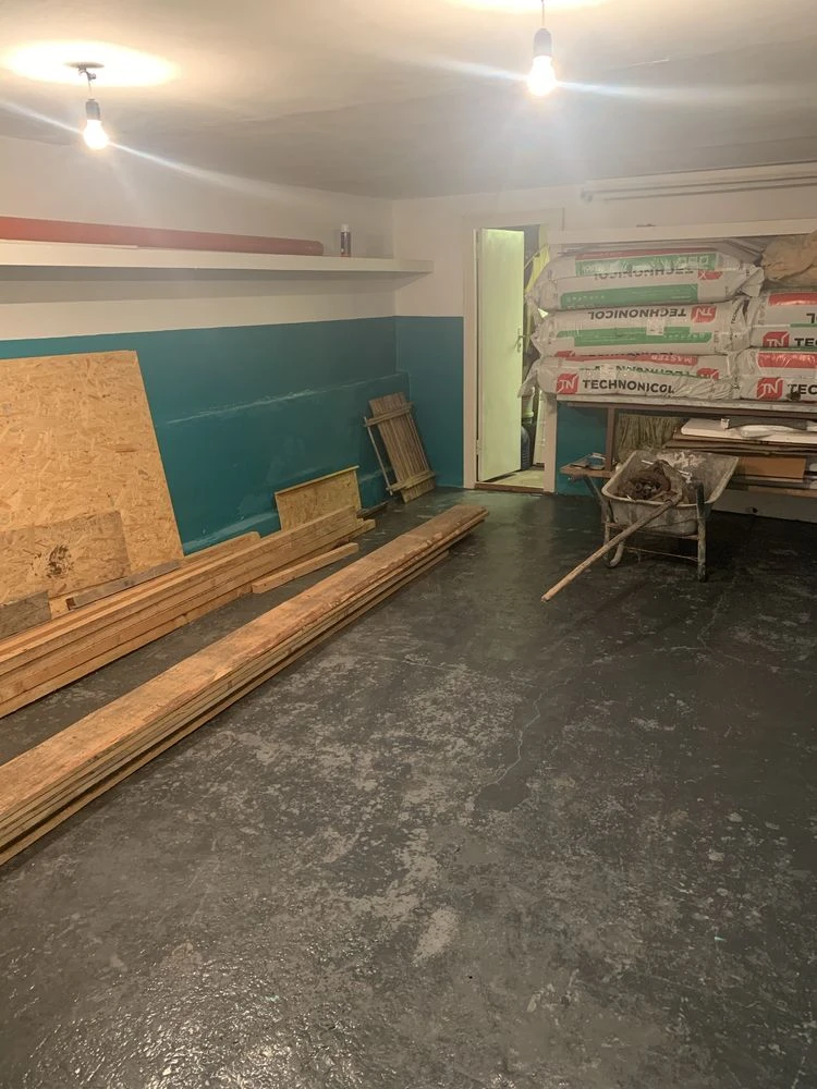 Sale of a two-story garage on Karmeliuk Street