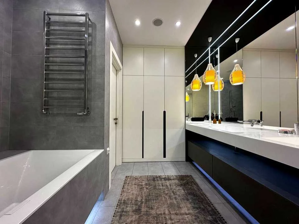 Apartment. Dnipro, Alexander Polya Street