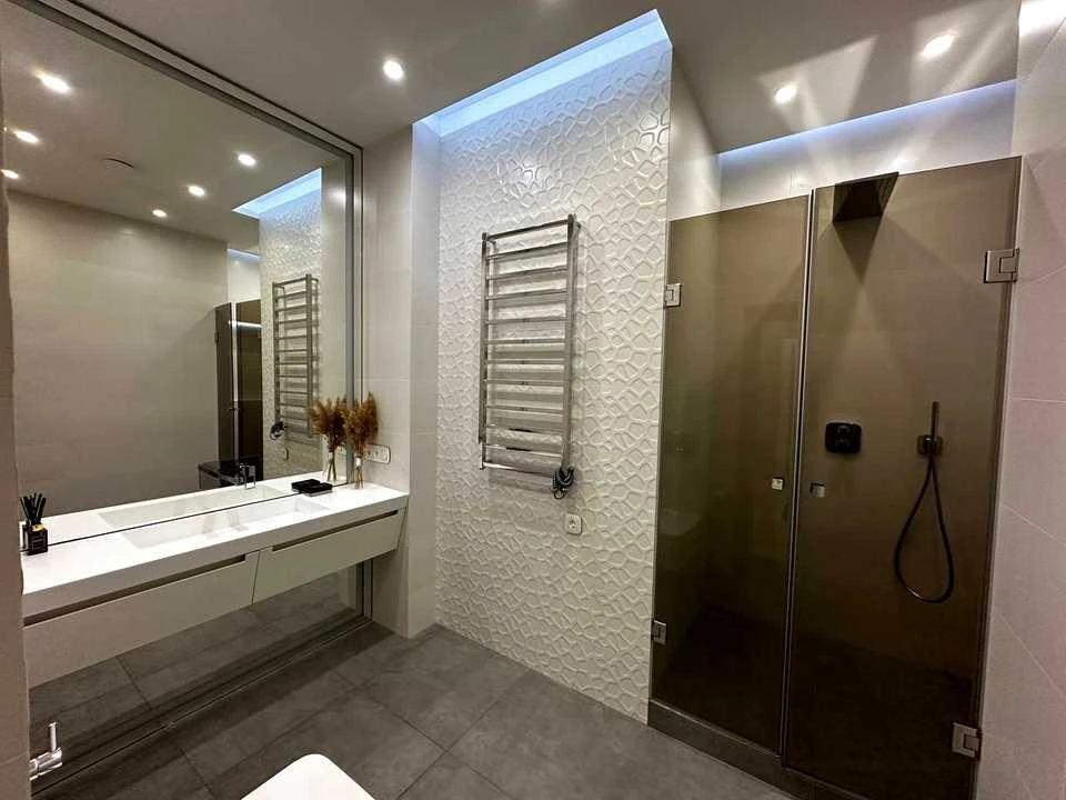 Apartment. Dnipro, Alexander Polya Street