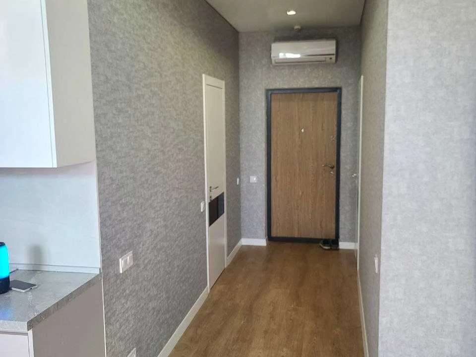Apartment. Odessa, Lesya Ukrainy Avenue