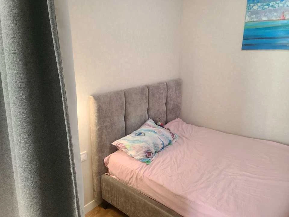 Apartment. Odessa, Lesya Ukrainy Avenue
