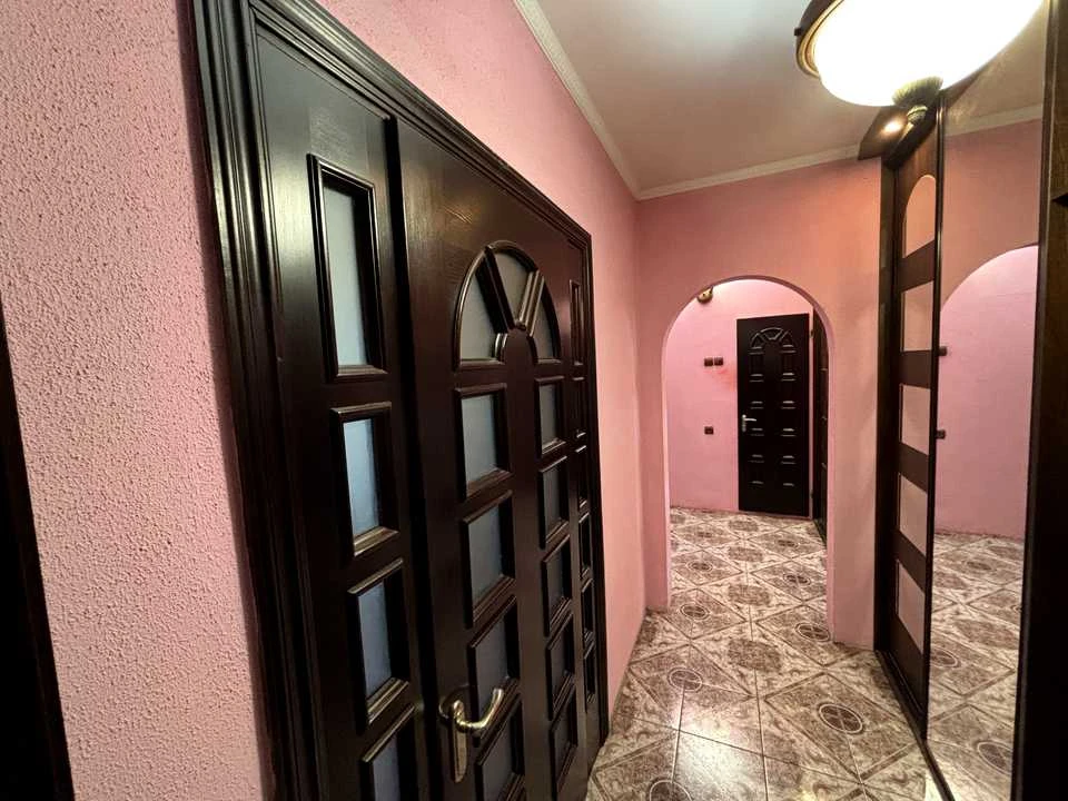 Квартира. Київ, Миропільська вулиця