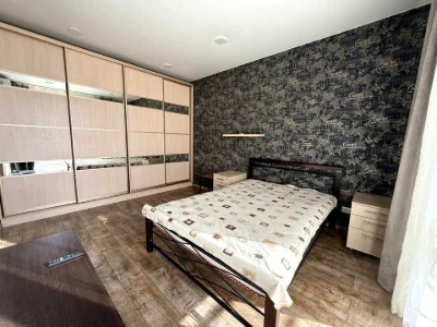 Квартира. Киев, Практичная улица