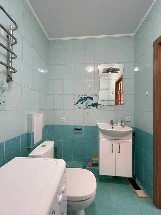 Spacious and bright 1-room apartment for sale in a modern area