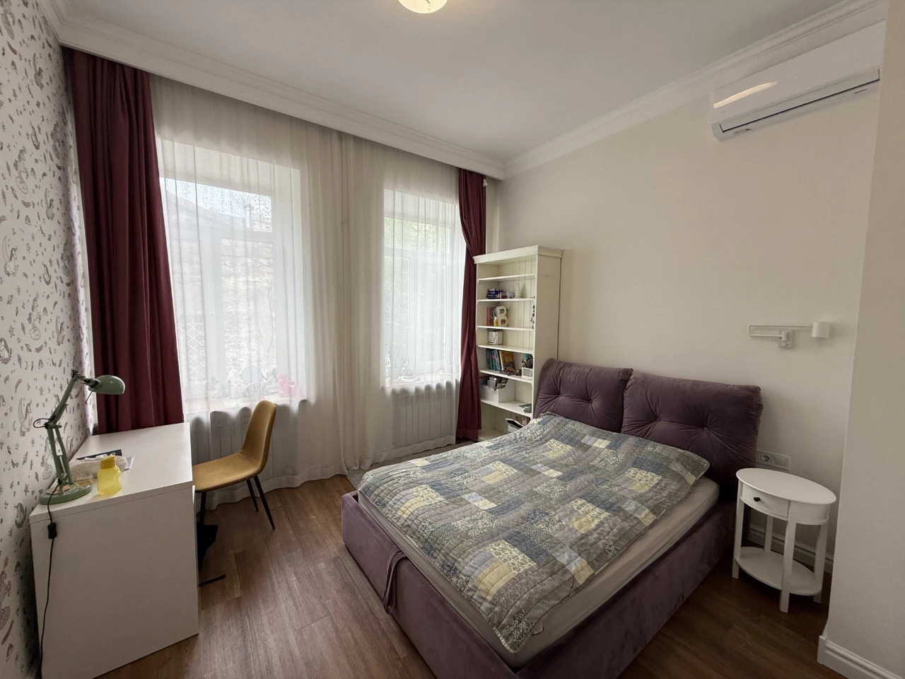 VIP APARTMENT! Bazaar. Center! 122 sq m.