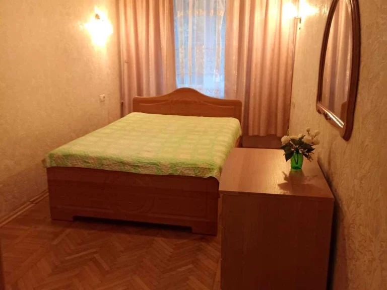 Квартира. Джона Маккейна, 35-А (колишня вул. Івана Кудрі)