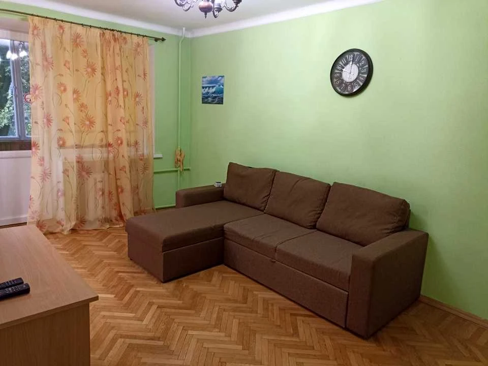 Квартира. Джона Маккейна, 35-А (колишня вул. Івана Кудрі)