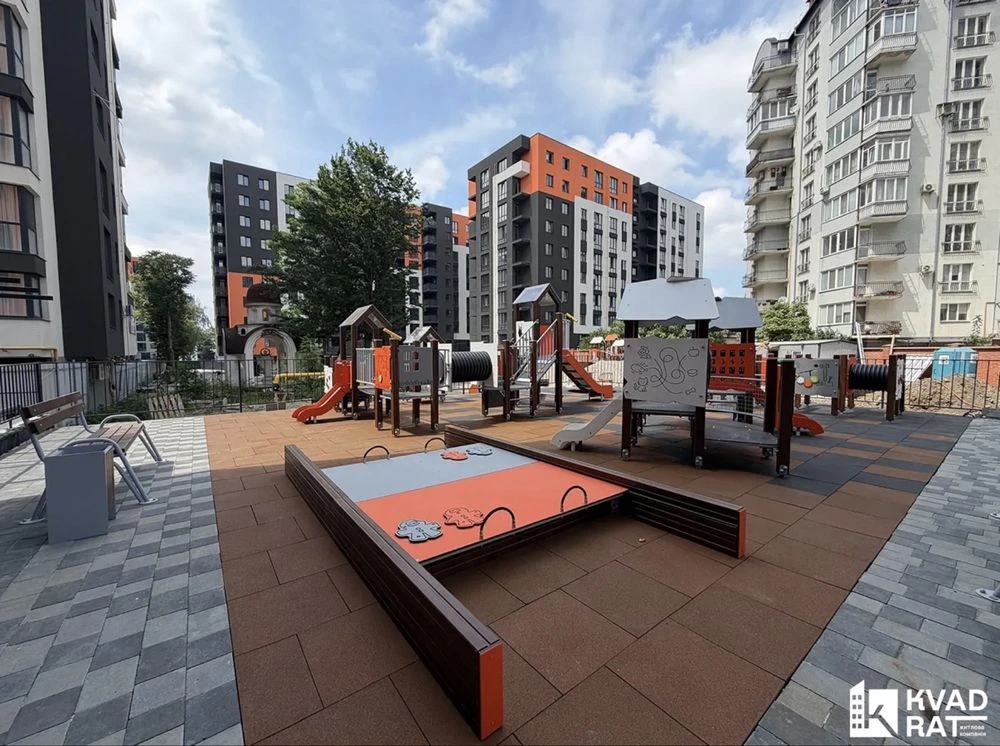 ЗДАНА 2кім ЖК Central Park 3 поверх  вул Національної Гварді