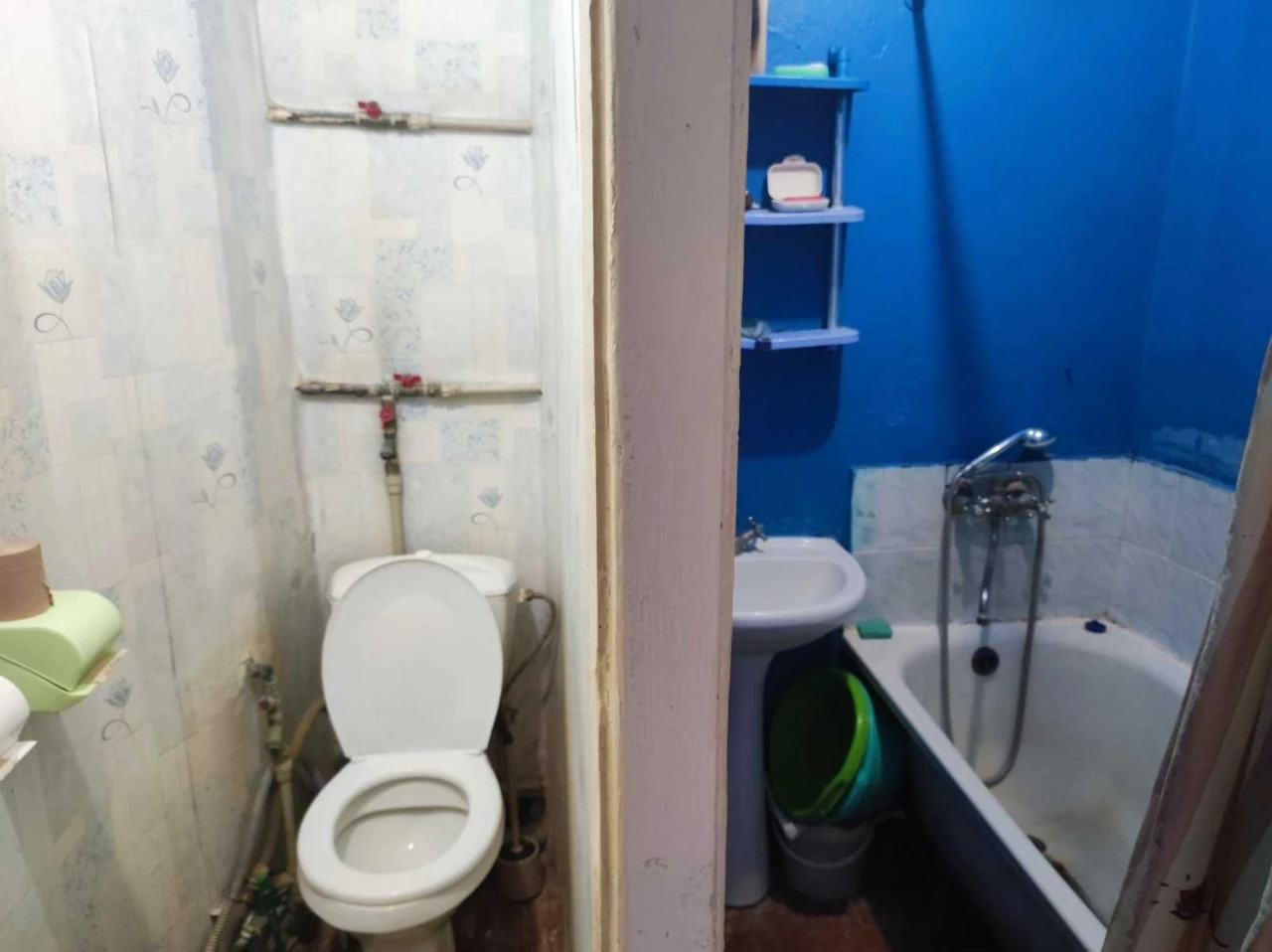 For sale, a real 3-room apartment