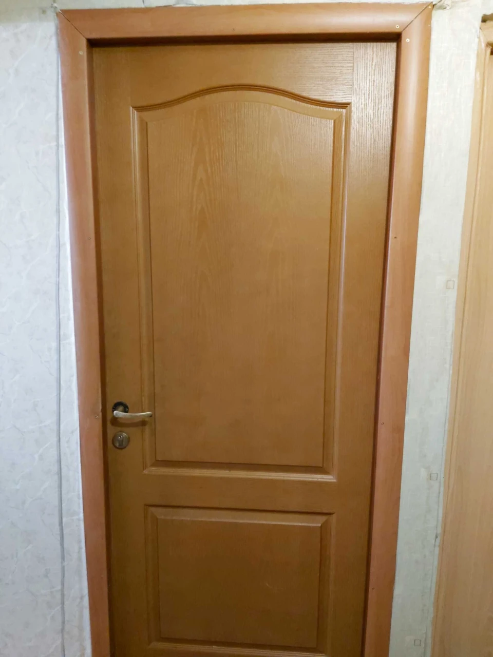 For sale, a real 3-room apartment