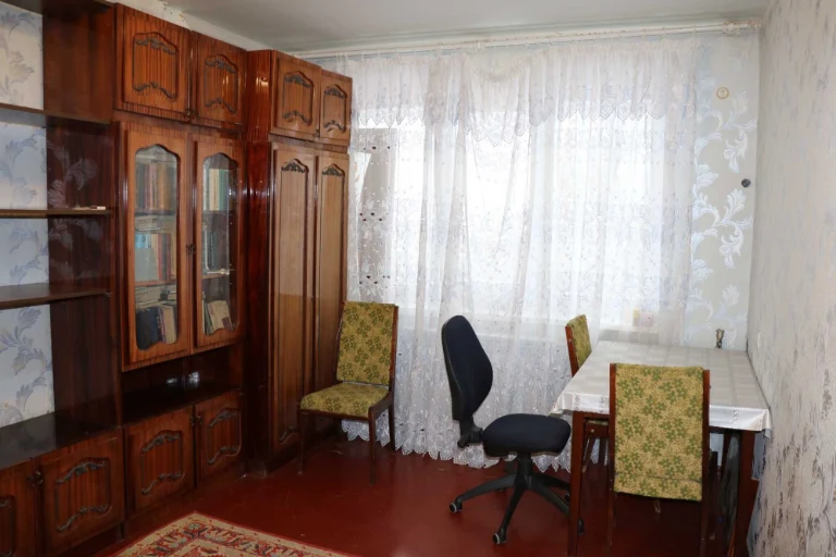 For Sale: Real 3-bedroom apartment