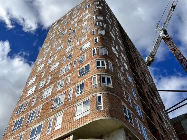 2-room apartment for sale, 65 sq m, 9th floor.