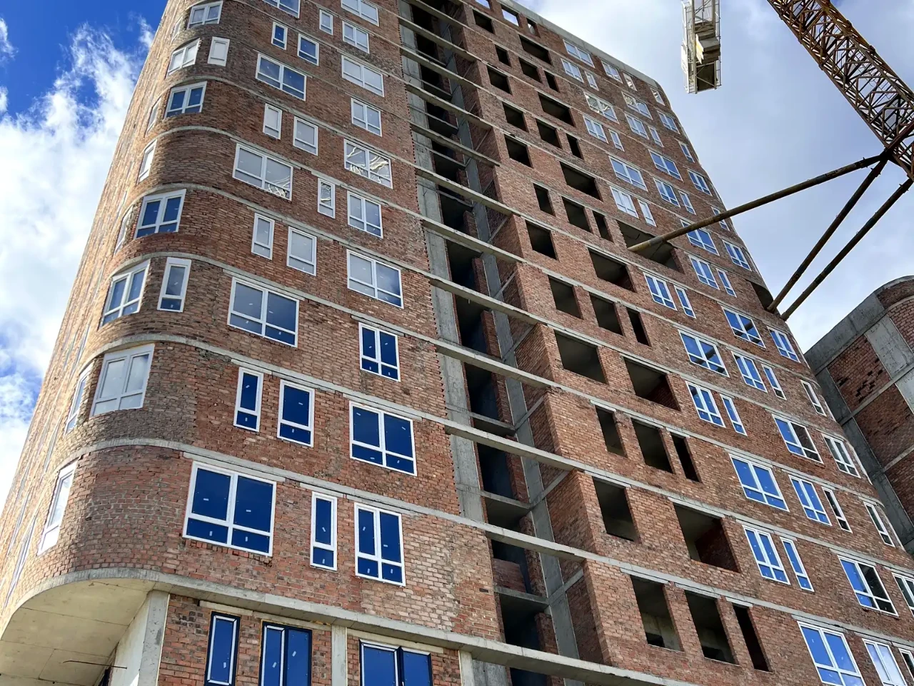 2-room apartment for sale, 65 sq m, 9th floor.