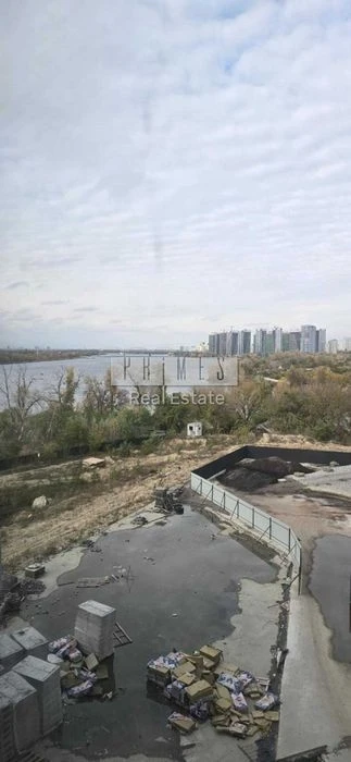 apartment for sale without renovation, Zarichny residential complex, 105 m2, 6th floor, view