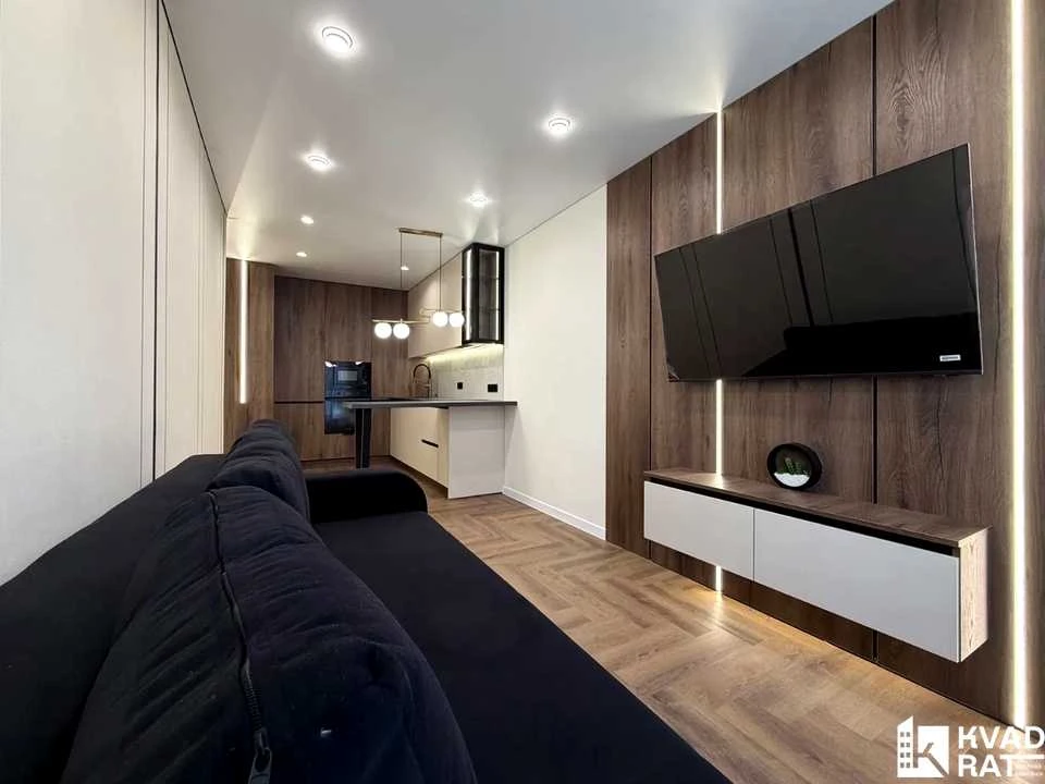 Apartment. Ivano-Frankivsk, Juliana Pelechа Street