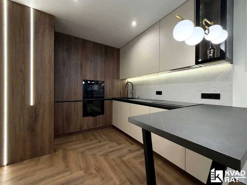 Apartment. Ivano-Frankivsk, Juliana Pelechа Street