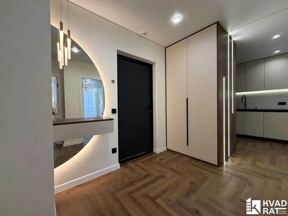 Apartment. Ivano-Frankivsk, Juliana Pelechа Street
