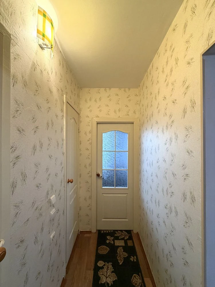 Sale of a 3-bedroom apartment on Streletska Naborona